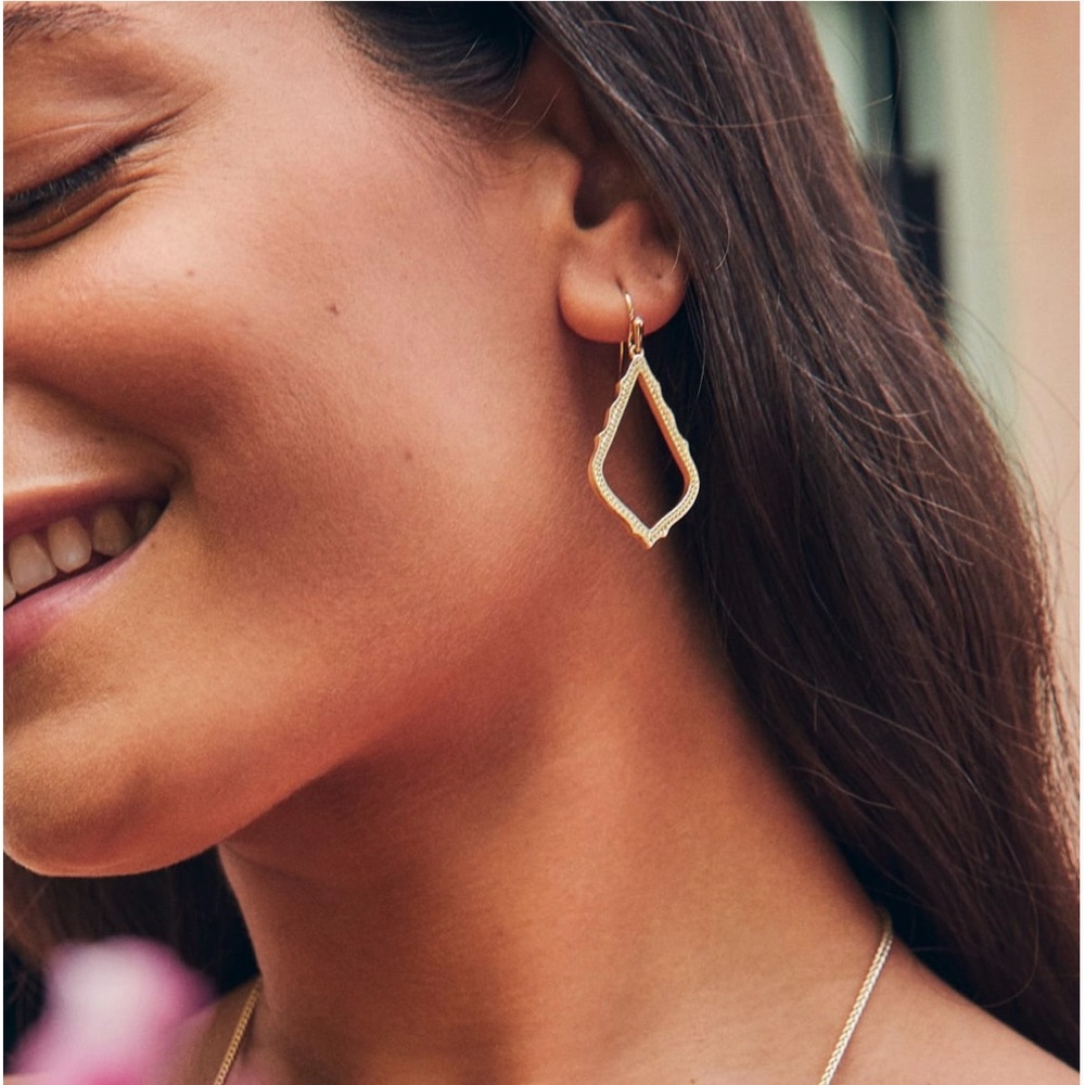 Sophia Drop earrings in Gold